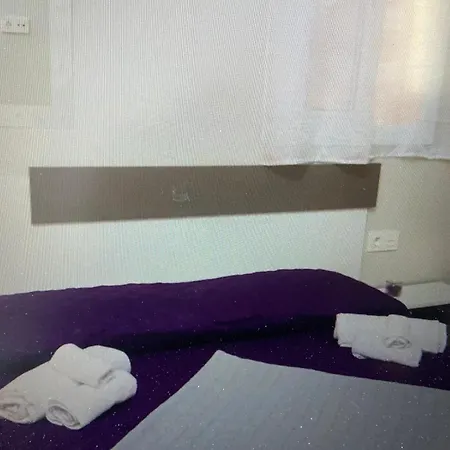 Apartment Holiday Apartman *